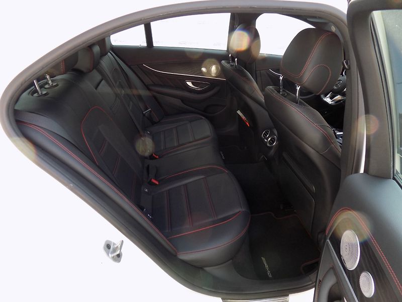 Mercedes-Benz Třídy E (2019) 53AMG/4-Matic/1.Maj.ČR/Led/ - fotka 20 z 48