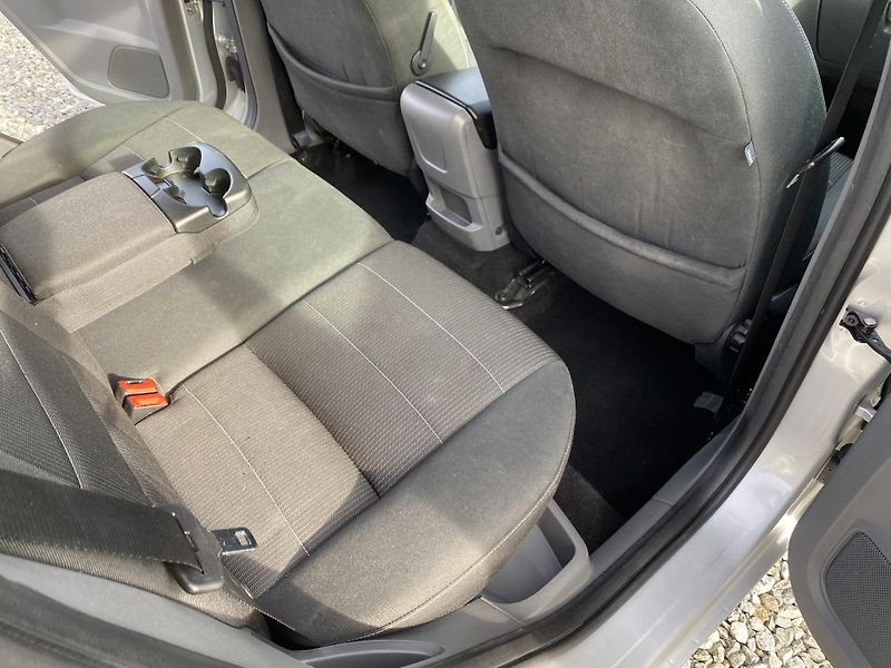 Ford Focus 2.0i 145PS LPG FORD COMBI TOP! - fotka 127 z 170