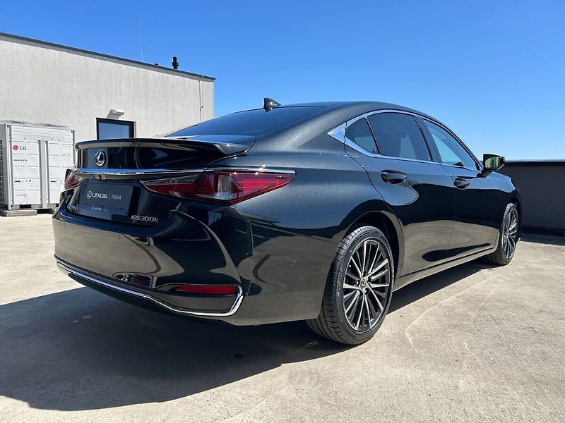 Lexus ES 300h 300h 2.5 HEV PRESTIGE TOP - fotka 5 z 15