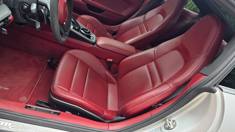 Porsche 911 (2020) 4S BOSE SERVIS TOP STAV - fotka 8 z 14