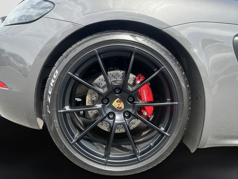 Porsche Cayman GTS - fotka 11 z 27