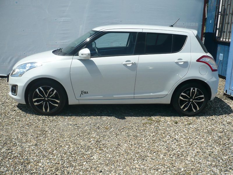 Suzuki Swift 1.2I 69Kw X-Tra Klimatizace - fotka 4 z 23