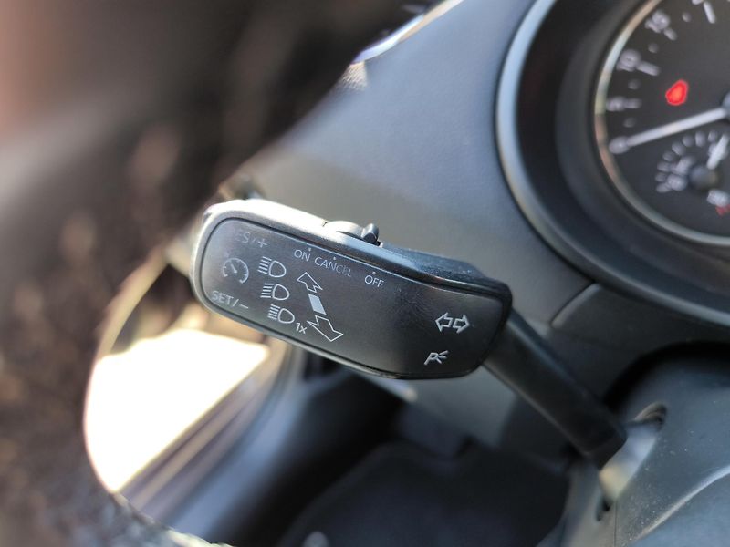 Škoda Octavia (2014) 1,6TDI DSG STYLE*VELKÝ SERVIS* - fotka 35 z 58