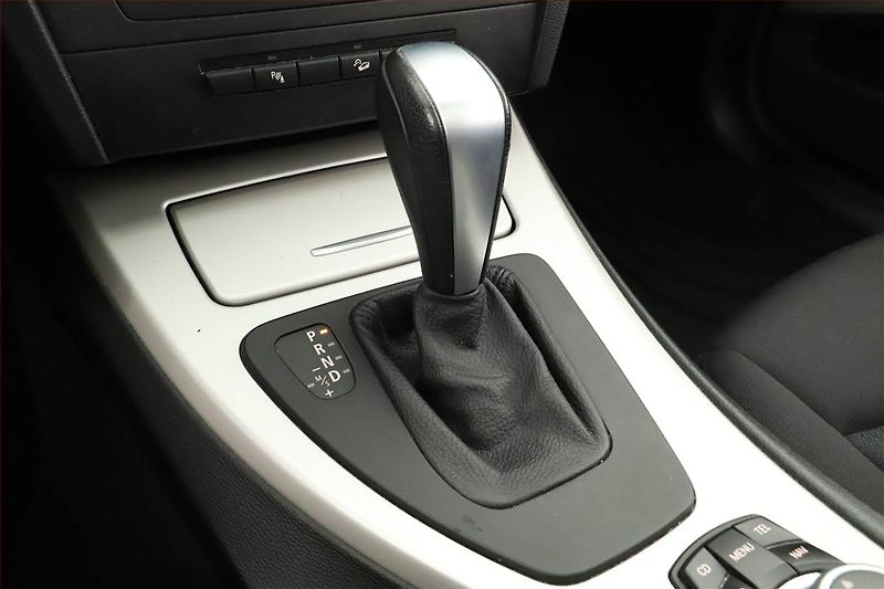 BMW Řada 3 (2012) 320 d xDrive, 4X4, Automat - fotka 10 z 19
