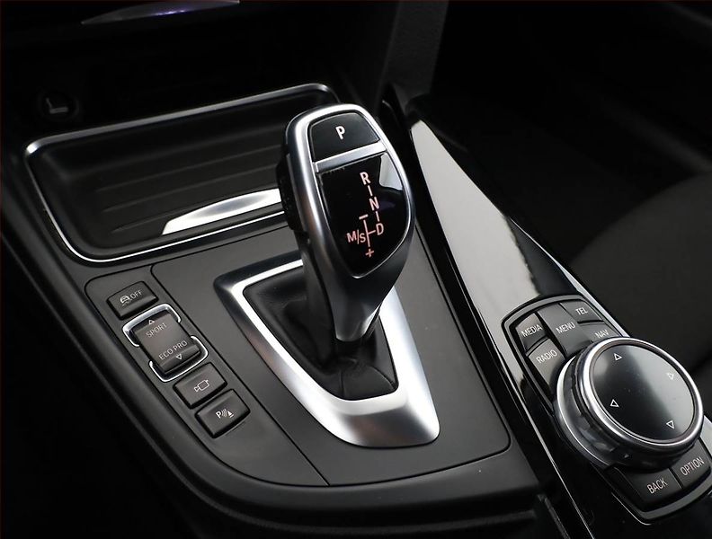 BMW Řada 4 (2014) 420d xDrive, 4X4, Automat - fotka 12 z 18