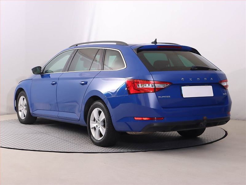 Škoda Superb (2019) Ambition Plus 2.0 TDI, 4X4 - fotka 4 z 21