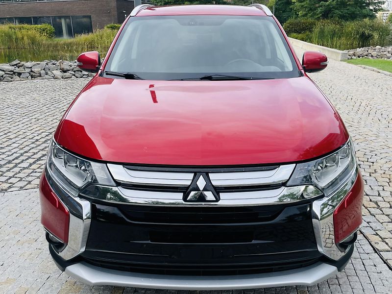 Mitsubishi Outlander 2.2D 4x4 1MAJ TAŽNÉ SERVISKA  - fotka 6 z 42