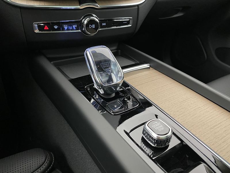 Volvo XC60 B5 AWD ULTRA CZ 1.maj - fotka 29 z 52