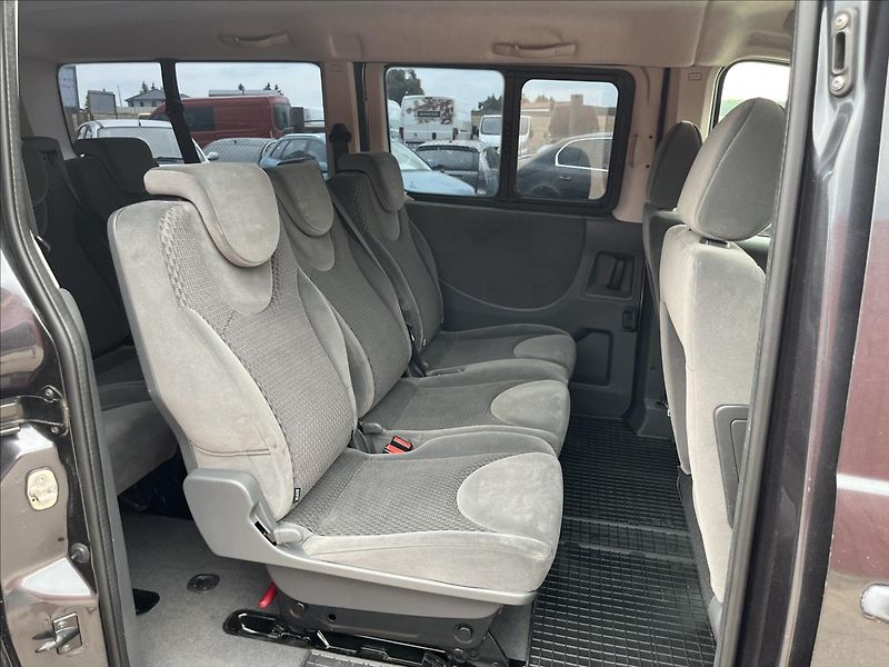 Peugeot Expert Tepee 2,0 HDi 8.MÍST KLIMA NAVIGACE - fotka 12 z 42