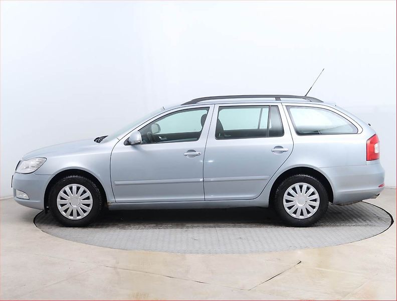 Škoda Octavia (2010) 1.4 TSI, Automat, Tempomat - fotka 3 z 15