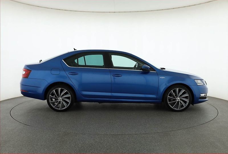 Škoda Octavia (2017) Laurin&Klement 2.0 TDI 4x4 - fotka 6 z 17