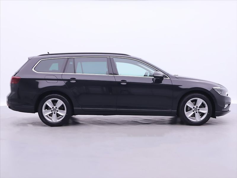 Volkswagen Passat 2,0 TDI 147kW DSG Matrix DPH - fotka 8 z 35