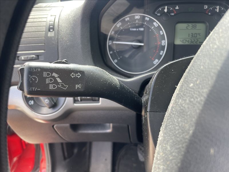 Škoda Octavia 2,0 TDi 103kw BKD Klimatronic - fotka 16 z 35