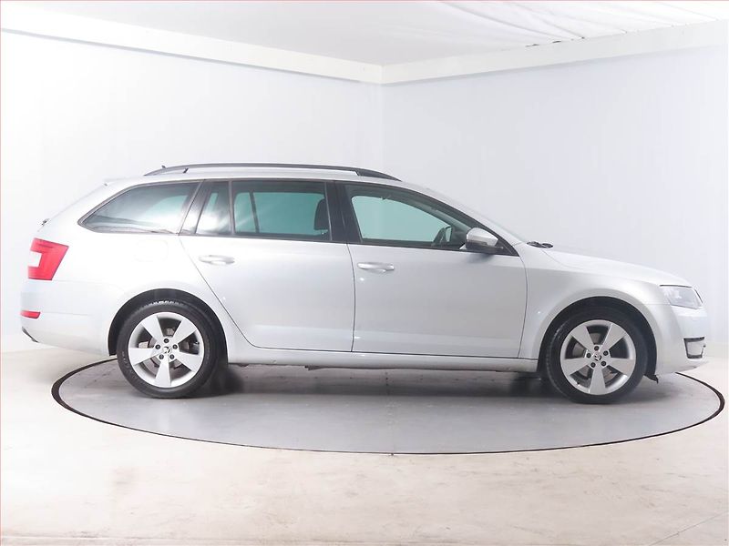 Škoda Octavia (2015) Style 2.0 TDI, Automat - fotka 6 z 15
