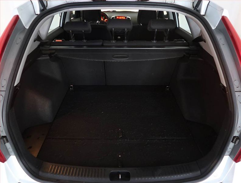 Kia Ceed (2012) 1.4 CVVT - fotka 14 z 15
