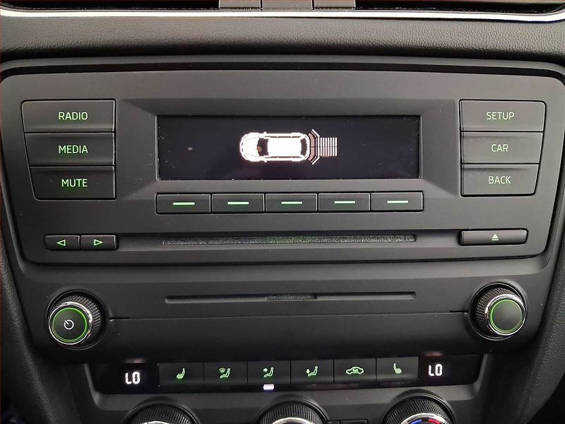 Škoda Octavia (2013) 2.0 TDI, 4X4, Tempomat - fotka 18 z 18
