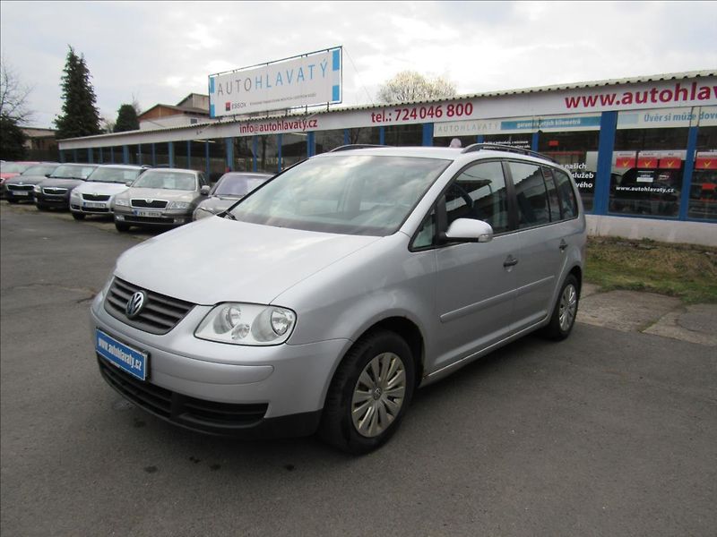 Volkswagen Touran 1,6 MPi 75kW - fotka 1 z 25