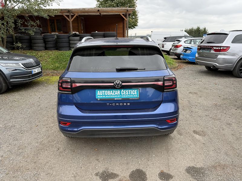 Volkswagen T-Cross 1.0 TSI R-line - fotka 5 z 23