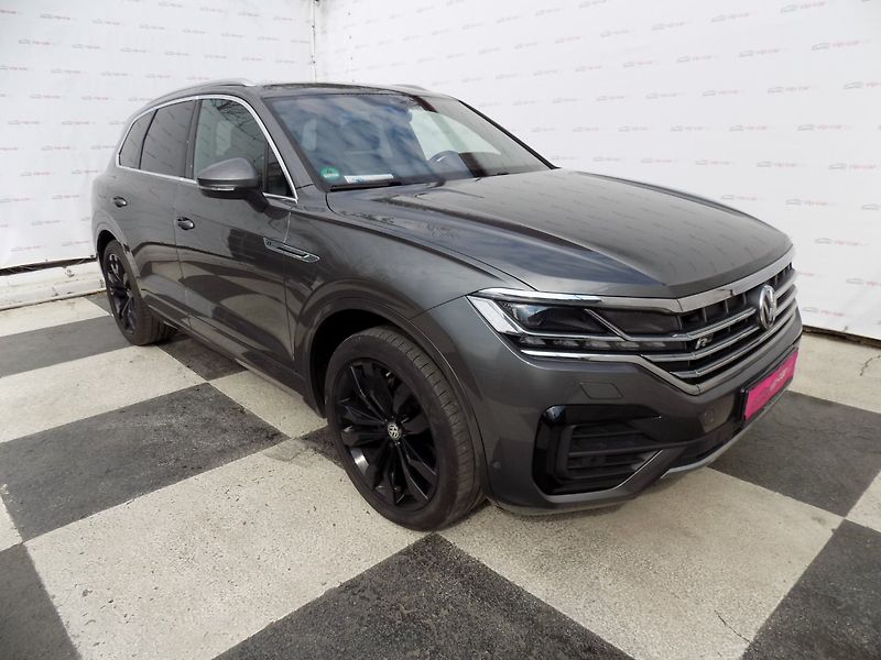 Volkswagen Touareg (2018) 3.0TDI/R-Line/4x4/AT/Matrix/ - fotka 5 z 47