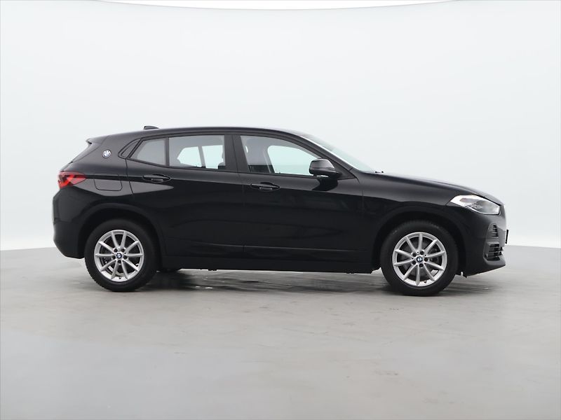BMW X2 1,5 18i 100kW sDrive CZ - fotka 8 z 36