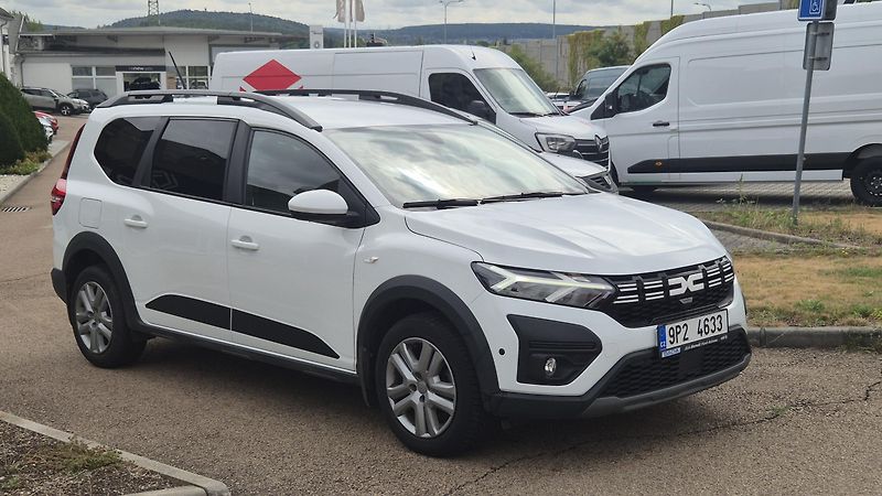Dacia Jogger (2022) Expression TCe100 ECO-G 5 míst - fotka 2 z 10