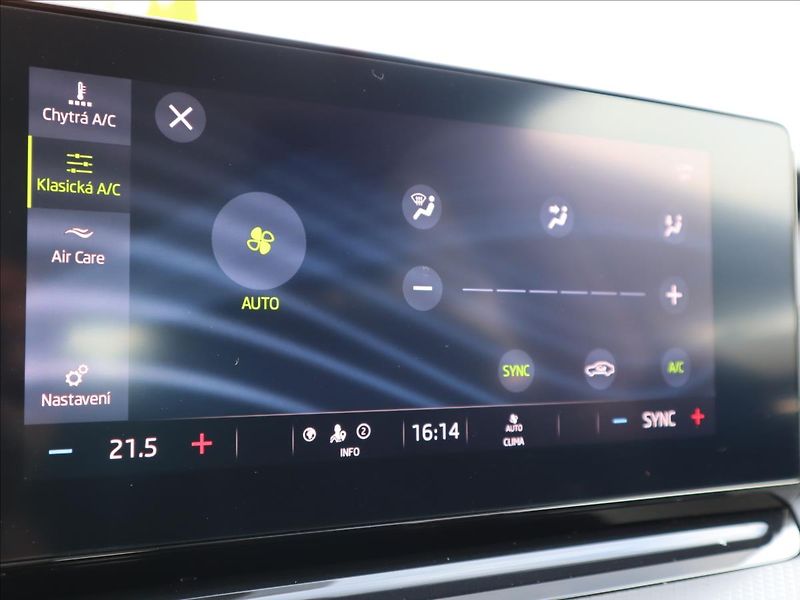 Škoda Octavia 1,5 TSi 110kW Selection ParkPi - fotka 18 z 38