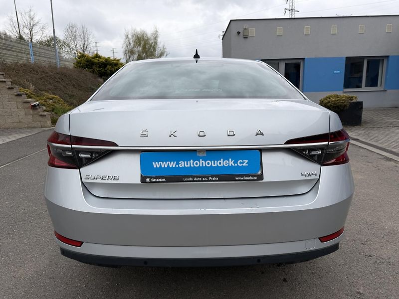 Škoda Superb 2,0TDi 147kW 4x4 automat navi  - fotka 5 z 17