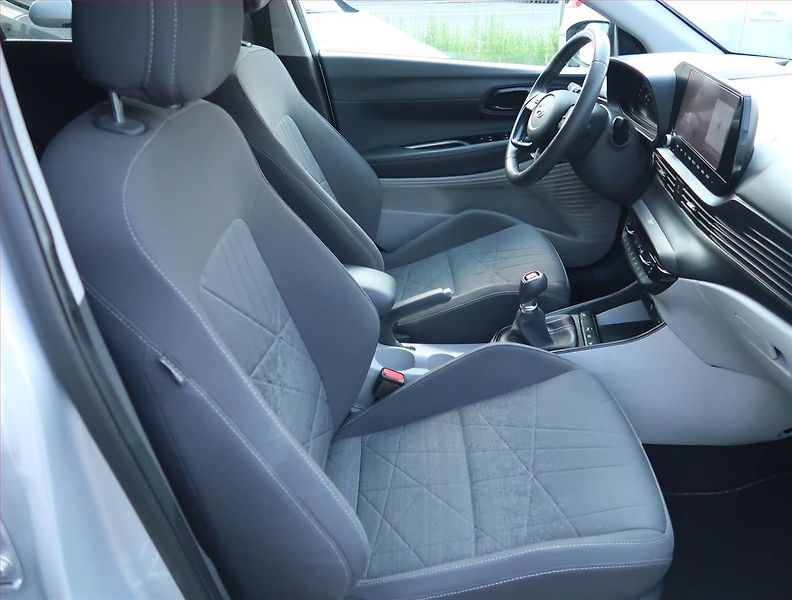 Hyundai Bayon (2021) Style 1.2 i, Serv.kniha, Navi - fotka 9 z 15