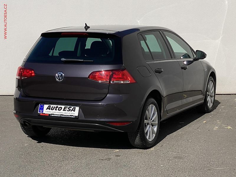 Volkswagen Golf (2015) 1.2 TSi, Lounge, navi - fotka 4 z 18