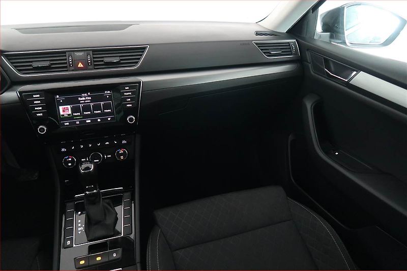 Škoda Superb (2016) Style 2.0 TDI, Automat, Navi - fotka 8 z 19