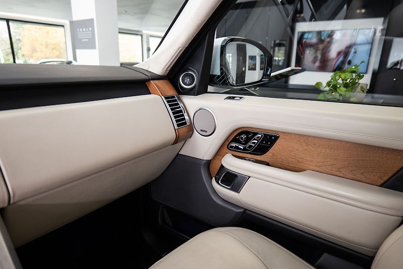 Land Rover Range Rover SDV8 Meridian/Pano/LED/Masážní - fotka 18 z 25