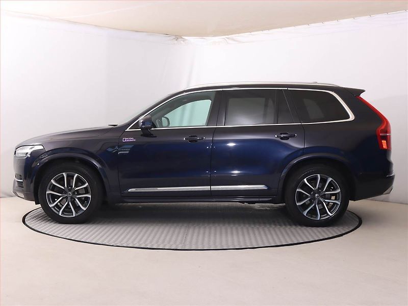 Volvo XC90 (2016) D5 AWD - fotka 3 z 28