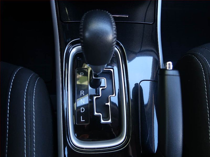 Mitsubishi Outlander (2018) Intense 2.0, 4X4, Automat - fotka 13 z 17