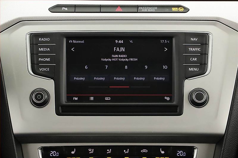 Volkswagen Passat (2015) 2.0 BiTDI, 4X4, Automat, Kůže - fotka 13 z 21