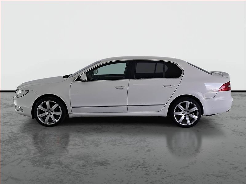 Škoda Superb (2011) 1.6 TDI, Tempomat - fotka 3 z 16