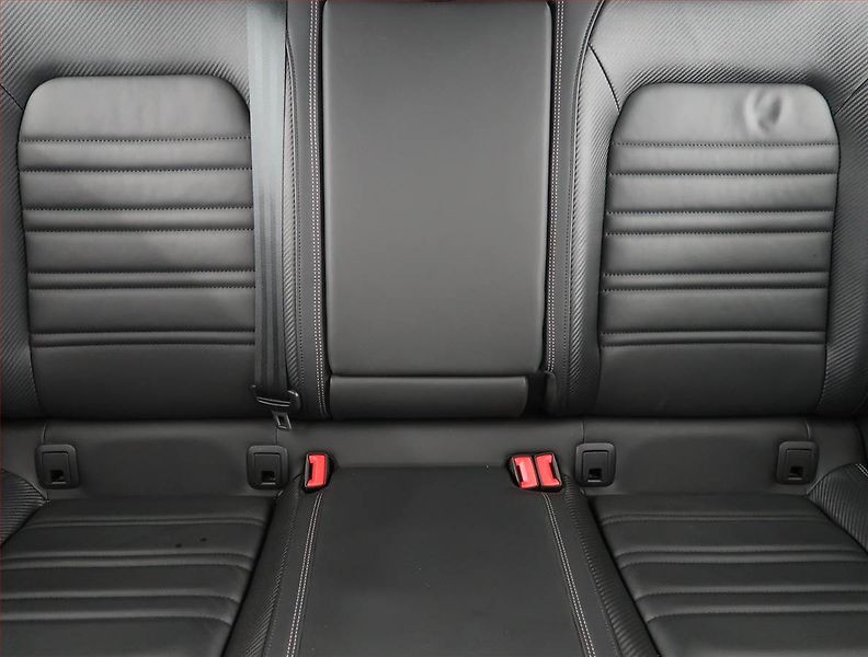 Volkswagen Passat (2022) R-Line 2.0 TSI - fotka 10 z 23