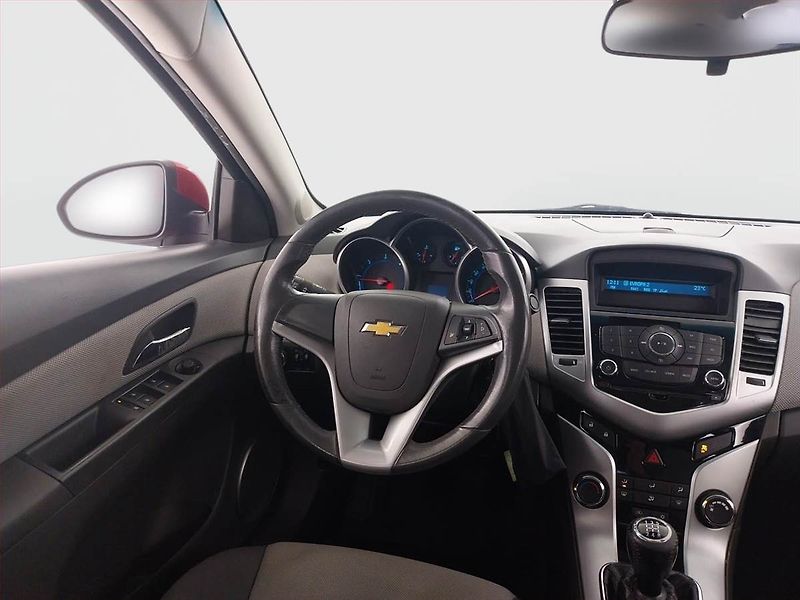 Chevrolet Cruze (2010) 2.0 VCDi, Serv.kniha - fotka 7 z 17