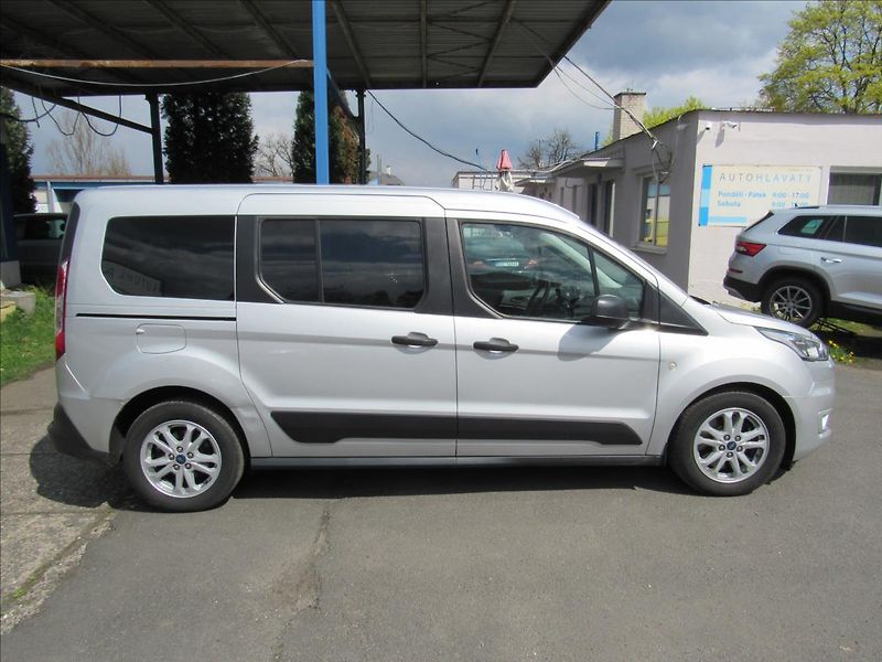 Ford Tourneo Connect 1,5 TDCi 88kW 5 Míst Long - fotka 8 z 32
