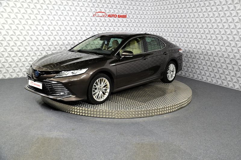 Toyota Camry (2021) 2.5Hyb. Executive AT - fotka 1 z 15