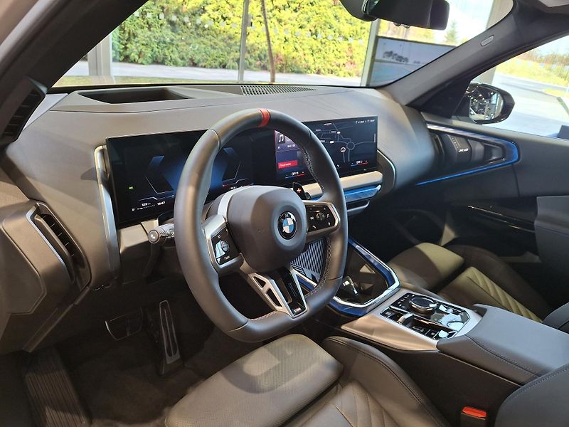 BMW X3 M50 xDrive - fotka 9 z 42
