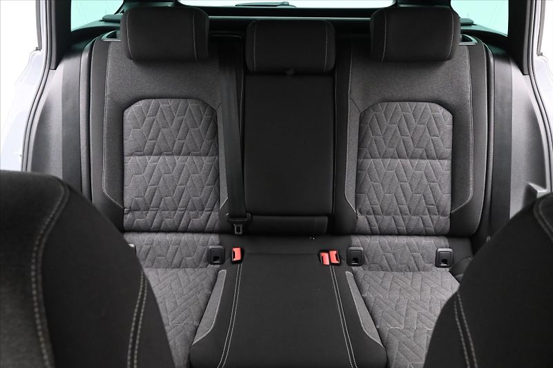 Volkswagen Passat 2,0 TDI 110 kW DSG Business Zá - fotka 28 z 31