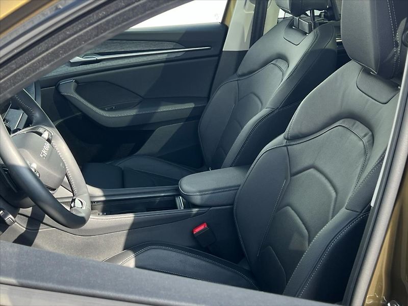 Škoda Kodiaq 2,0 TDi 142kW 7DSG 4x4 EXCLUSI - fotka 14 z 42