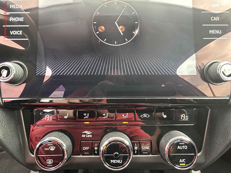 Škoda Octavia (2018) 1.8 TSi, 1.maj,ČR, Elegance - fotka 14 z 19