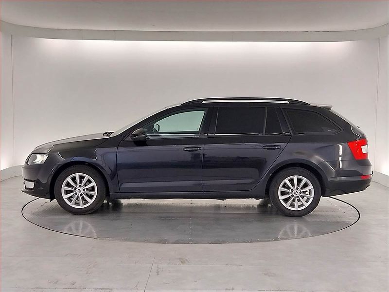 Škoda Octavia (2015) Elegance 1.6 TDI, Serv.kniha - fotka 3 z 22
