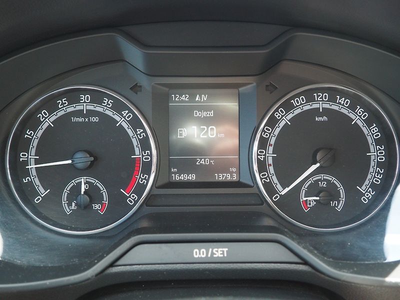 Škoda Octavia (2017) 1.6 TDI Ambiente, Navi - fotka 26 z 35