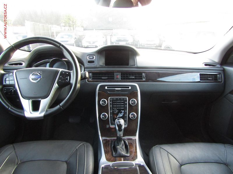 Volvo S80 (2015) 2.0 D4, ČR, Summum, AT - fotka 8 z 22