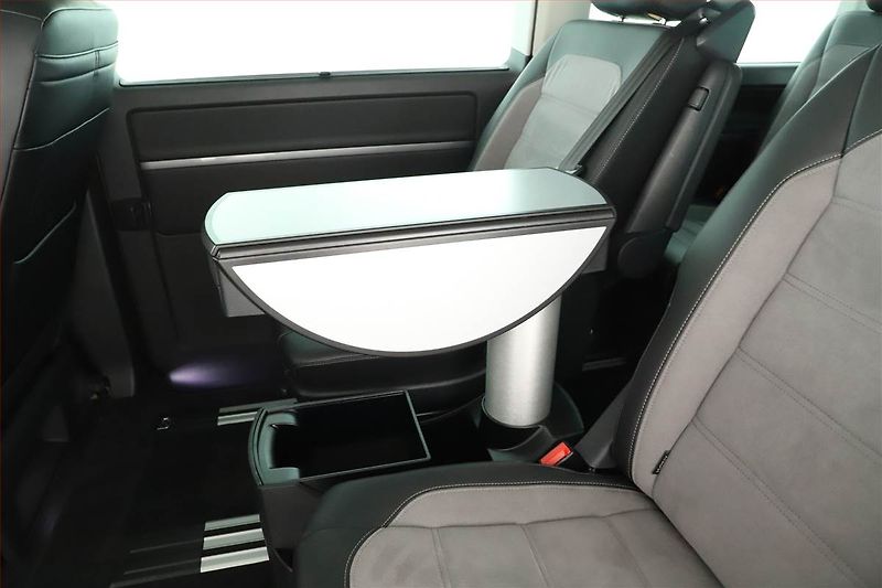 Volkswagen Multivan (2021) Highline 2.0 TDI 4Motion, ČR - fotka 12 z 20
