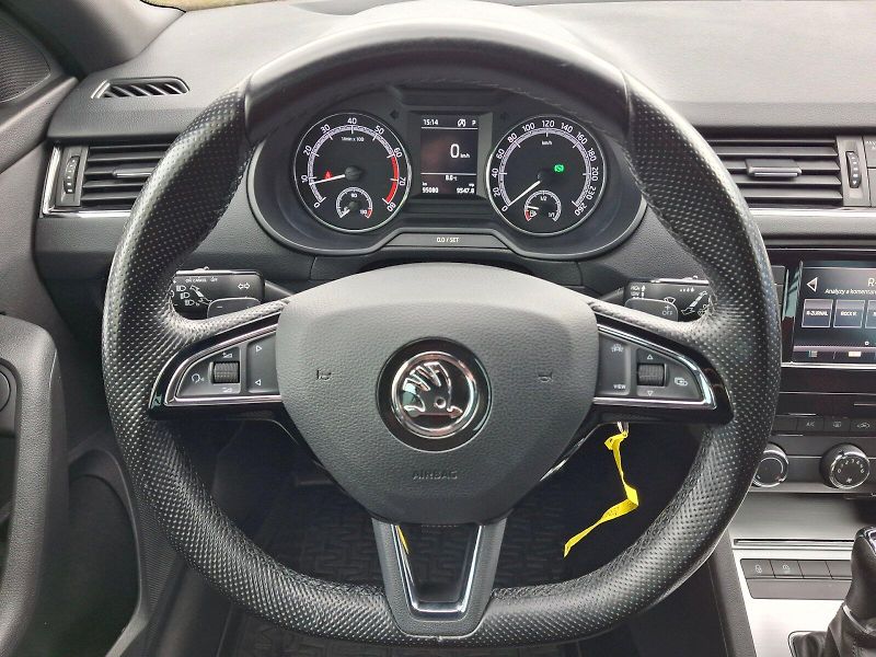 Škoda Octavia (2020) Combi Ambition DSG 1,5TSi 110k - fotka 15 z 31