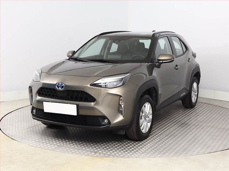 Toyota Yaris Cross (2024) Comfort 1.5 VVT-iE E-Four - fotka 2 z 15