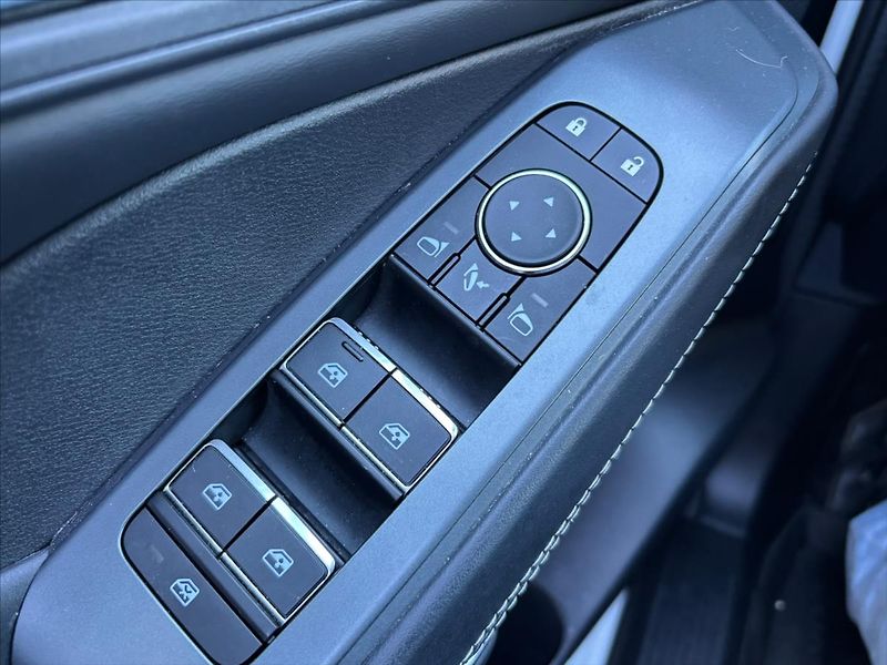 Nissan Qashqai 1,3 DIG-T  X-Tronic N-Connecta - fotka 20 z 29